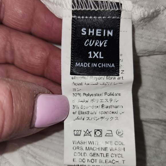 SHEIN Women's Ruffle Short-sleeved Blouse - Picture 10 of 10